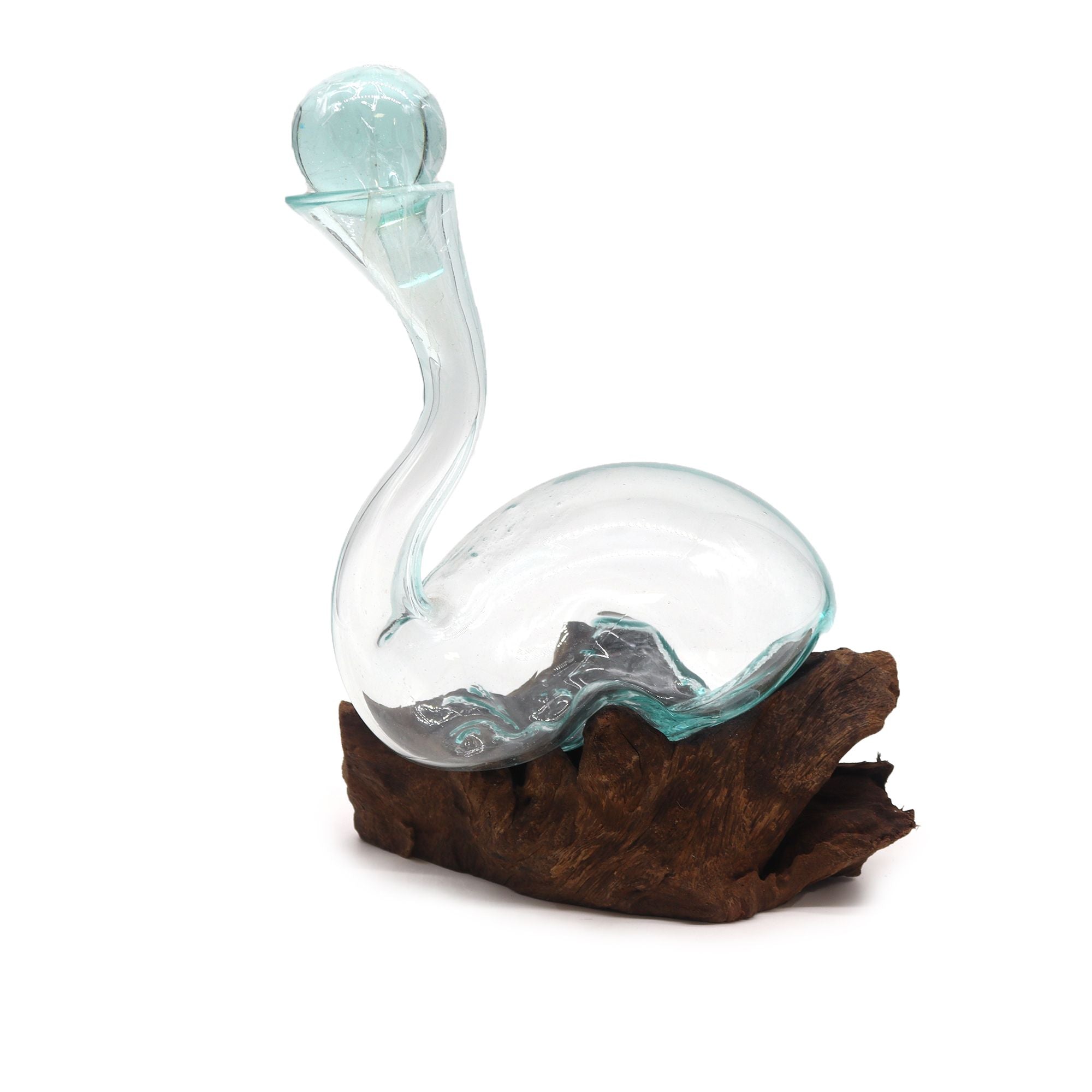 Carafe à vin en verre fusionné sur bois