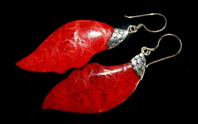 Boucles d'oreilles en argent et corail - Feuilles mortes