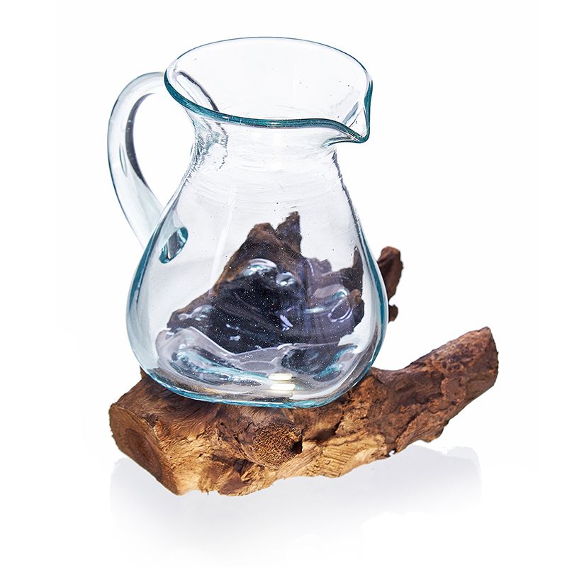 Pichet à eau en verre fusionné sur bois