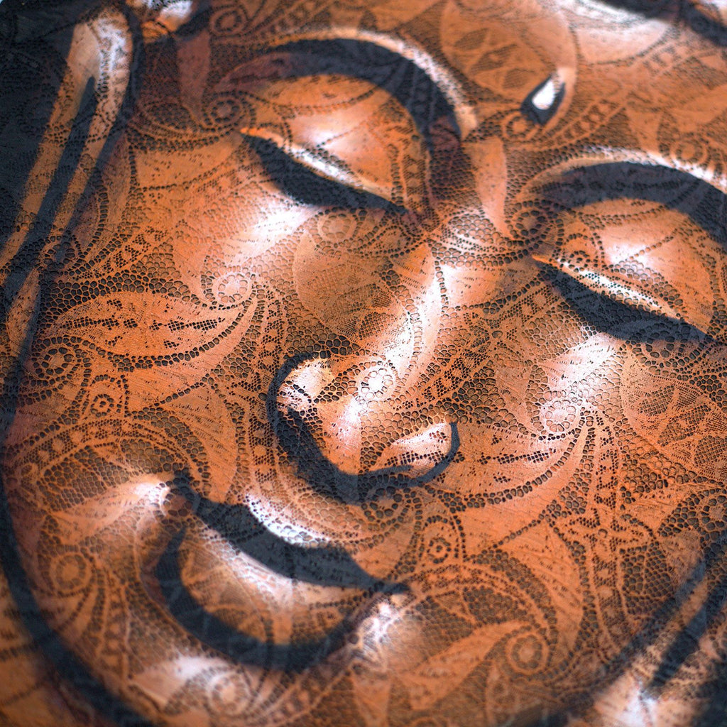Peinture de Bouddha - Détail en brocart de cuivre