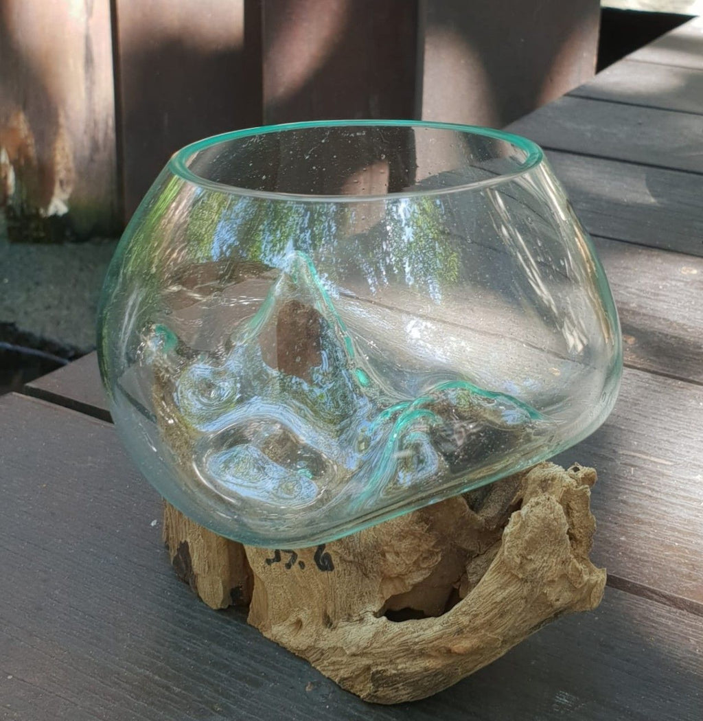 Bol en verre fusionné sur bois