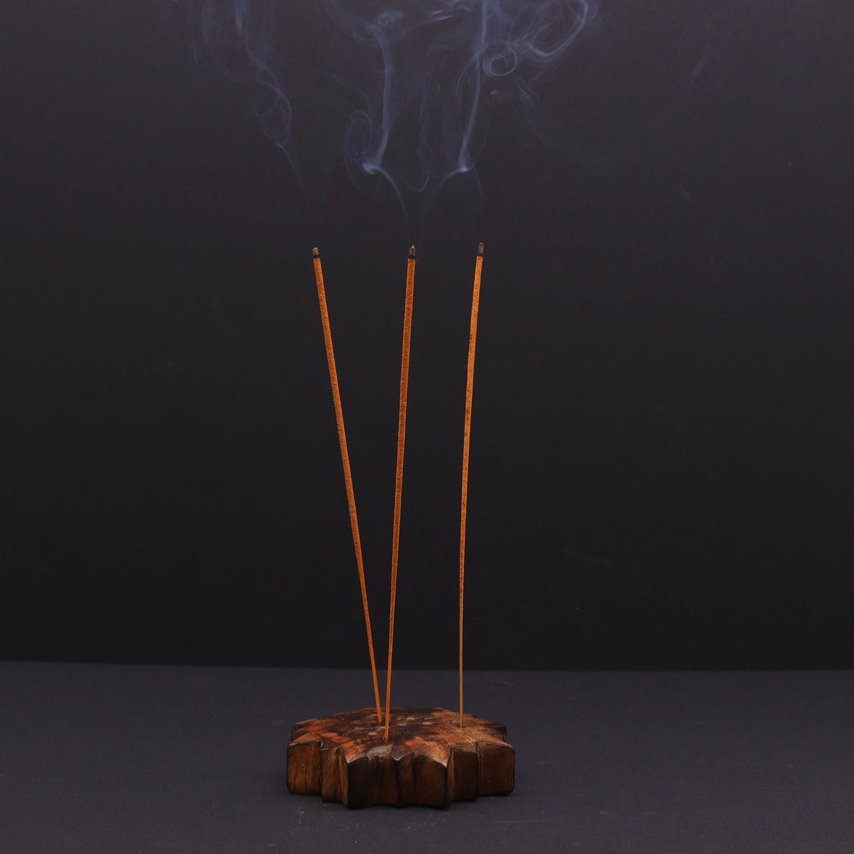 Brûleur d'encens en laiton gravé, signe du zodiaque - Soleil