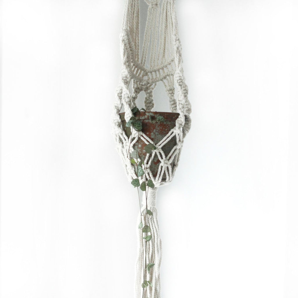 Jardinière en macramé - Longue avec cerceau en rotin