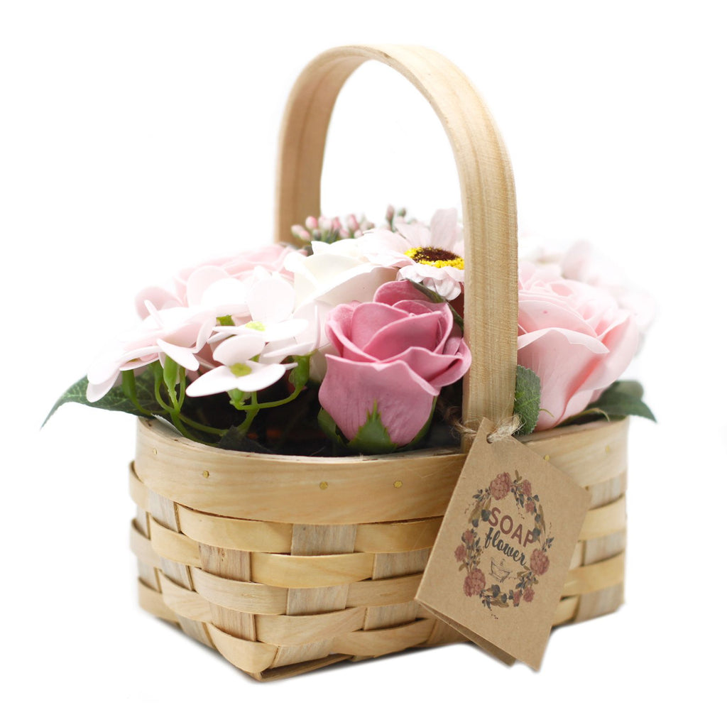 Bouquet en panier d'osier - rose moyenne