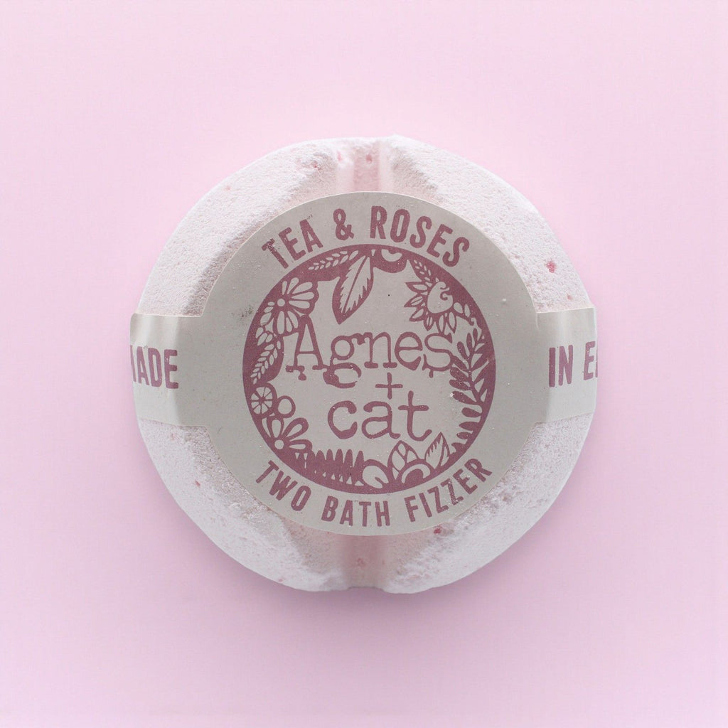 Galet de bain effervescent – Thé et roses – Agnes + Cat