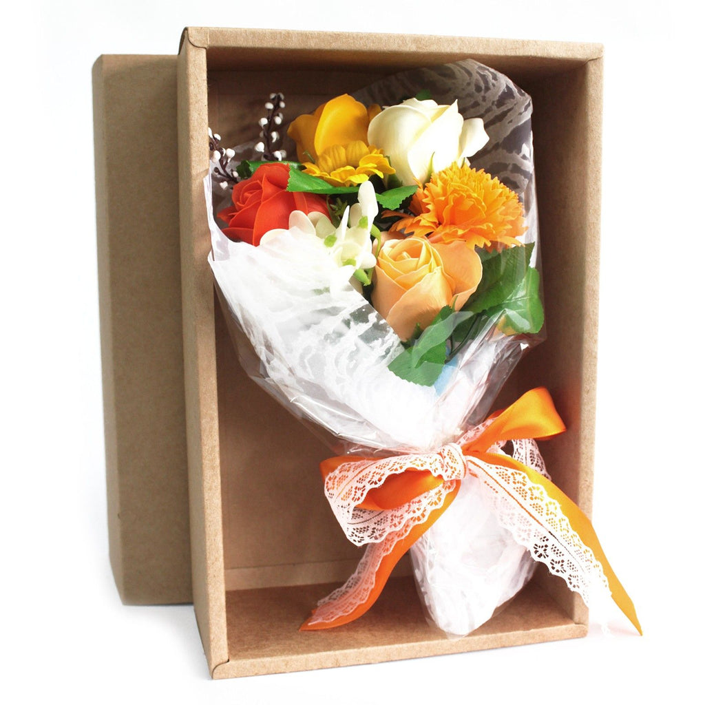 Bouquet de fleurs en savon dans une boîte - orange