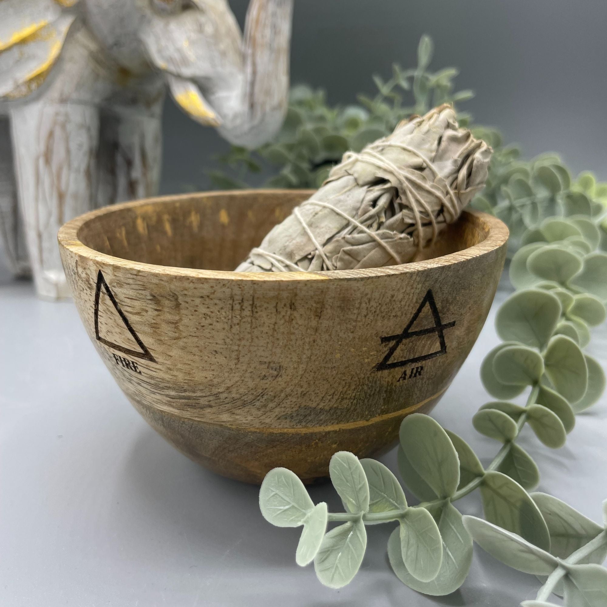 Bol en bois pour offrandes et rituels - Les quatre éléments - 11 x 7 cm