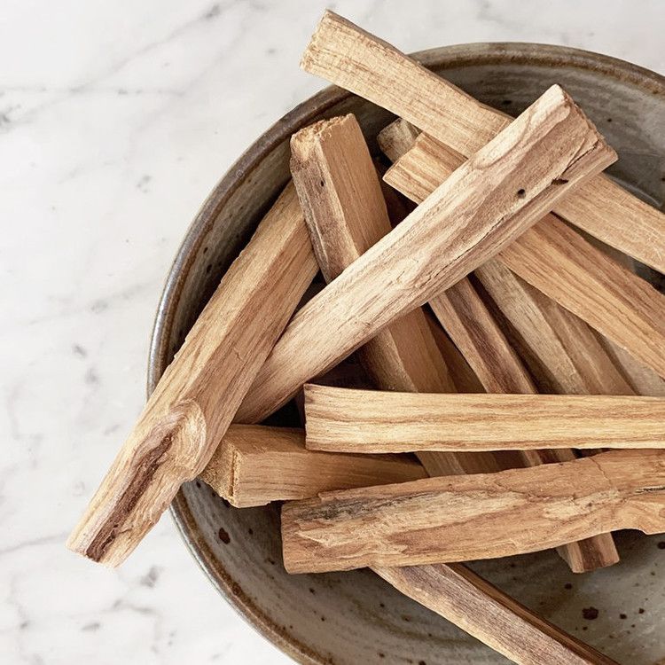 Bâtonnets de Palo Santo vert (50 g), 5 à 8 bâtonnets