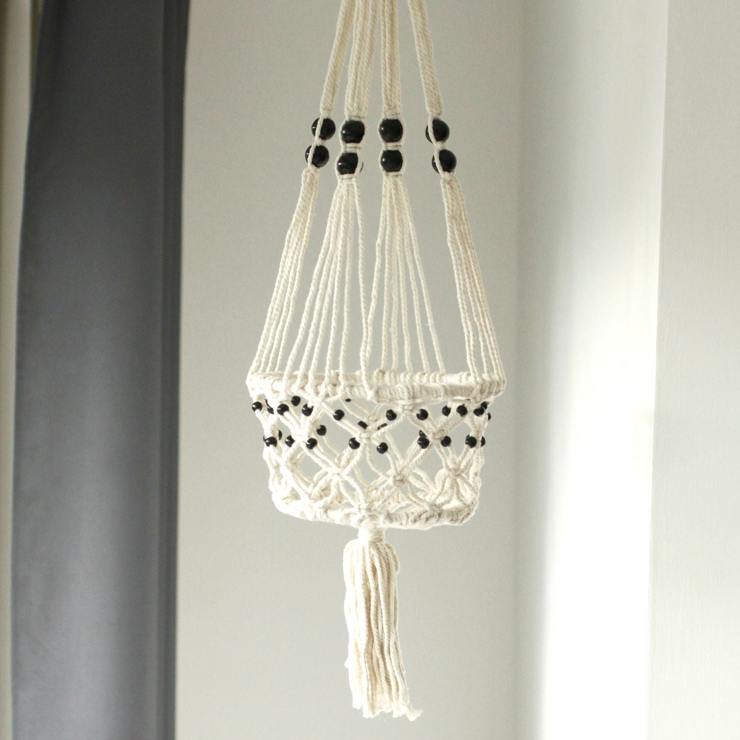 Pot de fleurs en macramé - Grand modèle avec perles