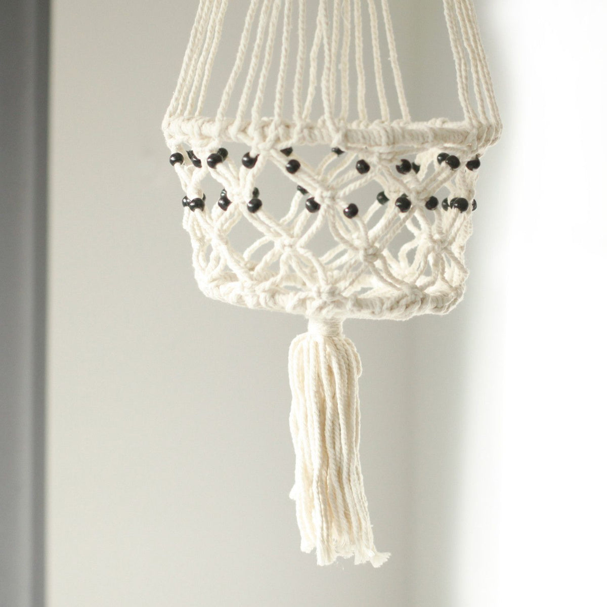 Pot de fleurs en macramé - Grand modèle avec perles