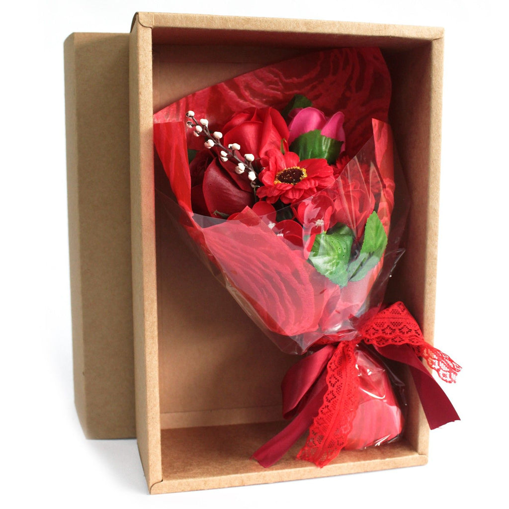 Bouquet de fleurs en savon dans une boîte - rouge