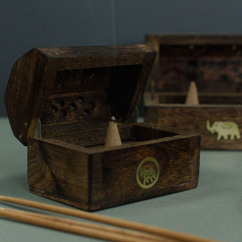 Mini boîte à encens en forme de cône - Bois de manguier