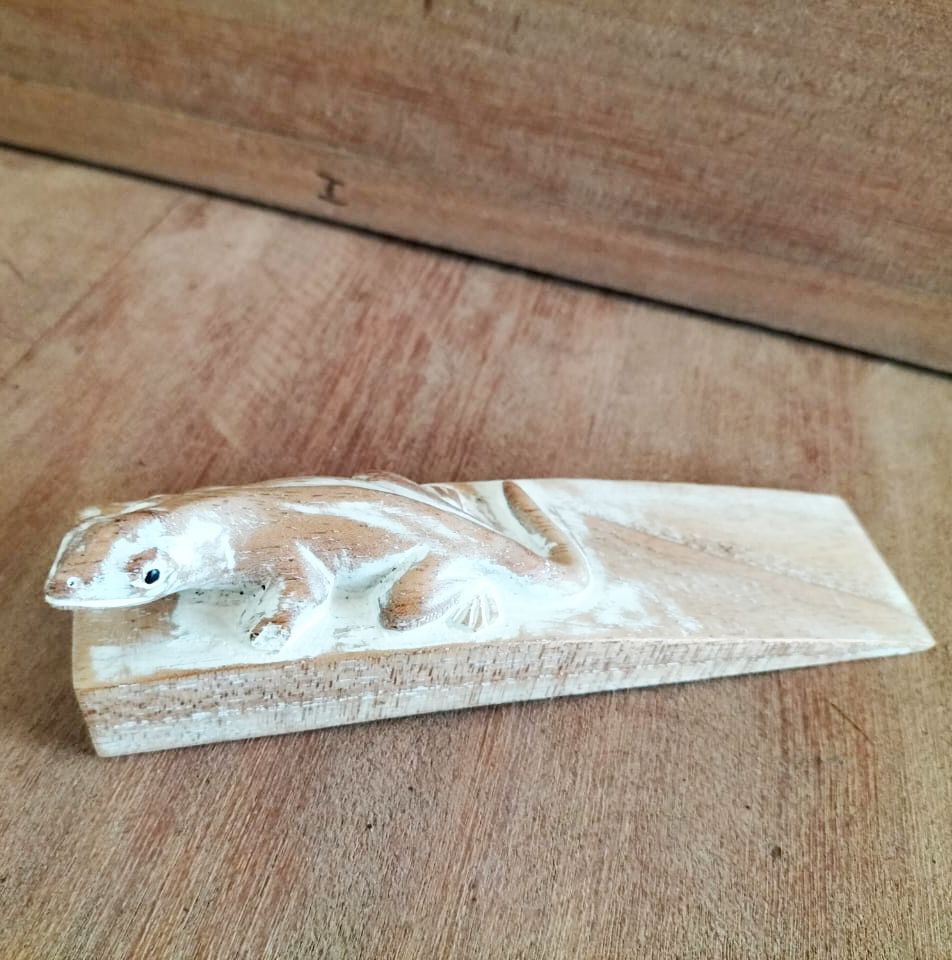 Butée de porte sculptée à la main - Gecko