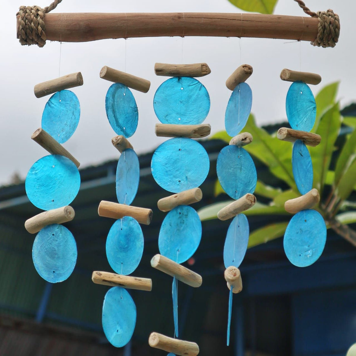 Carillon éolien en bois flotté - Bleu
