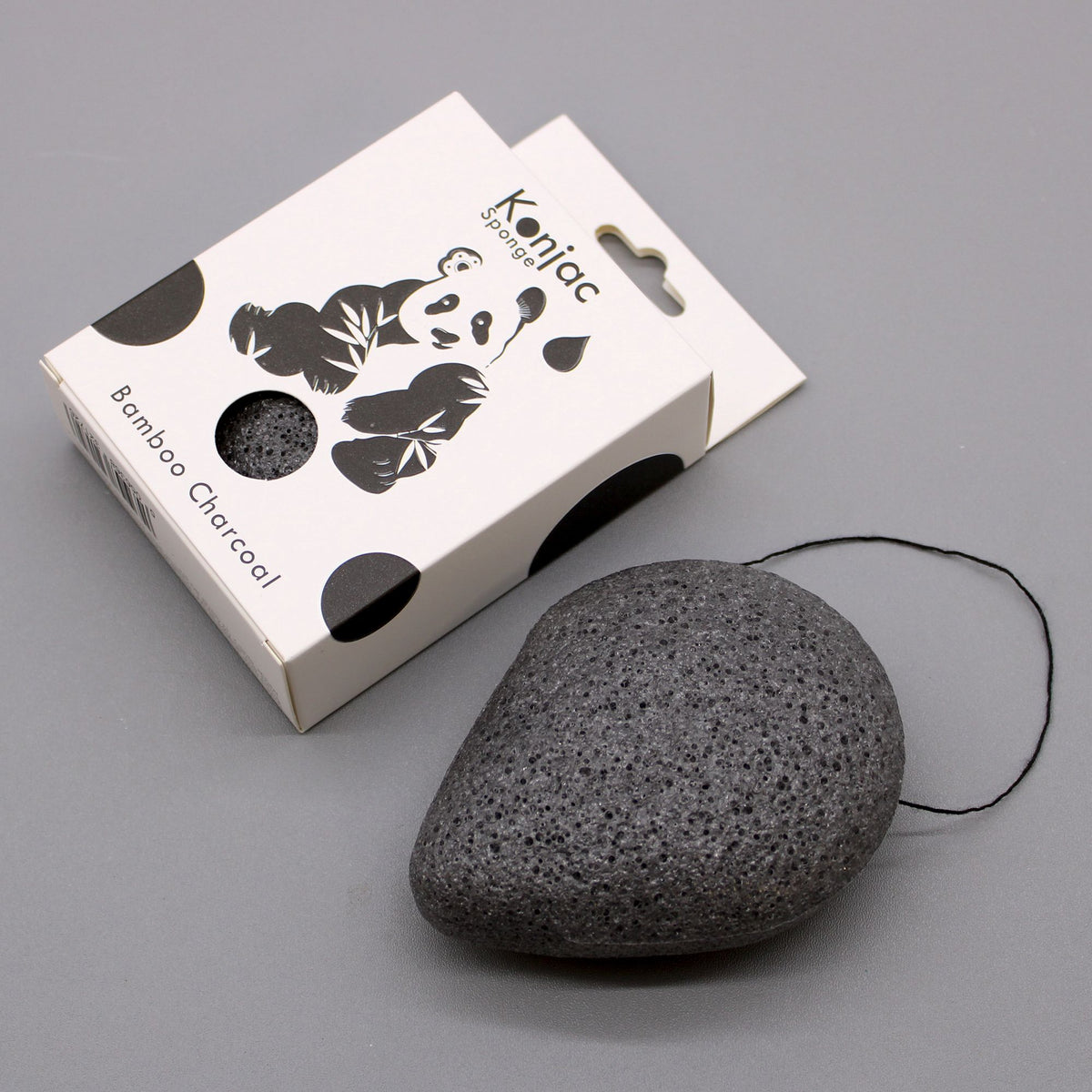 Éponge faciale Konjac - Charbon de bambou - Antibactérienne