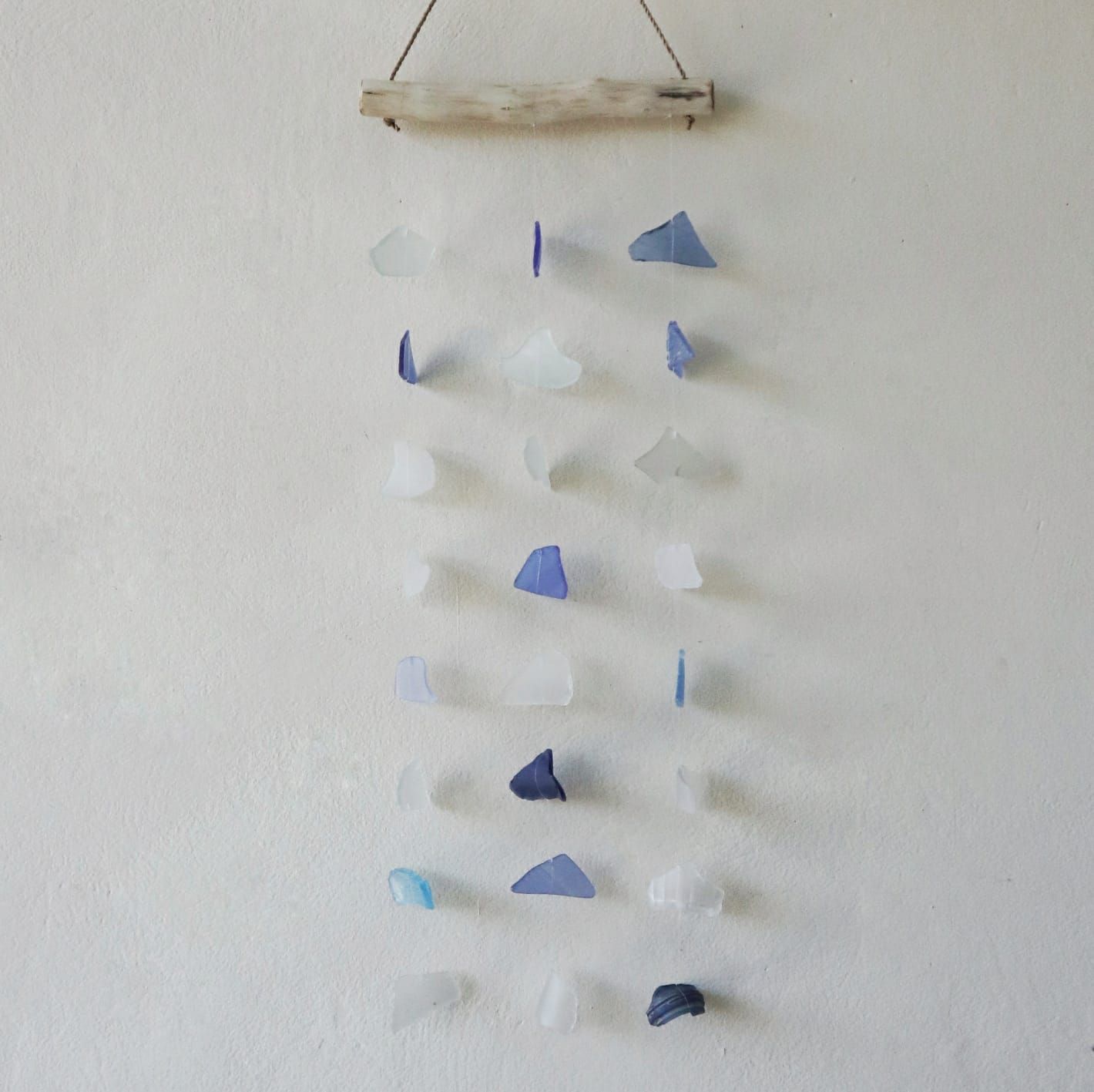 Carillon éolien en verre recyclé - Trois cordes - Bleu et blanc