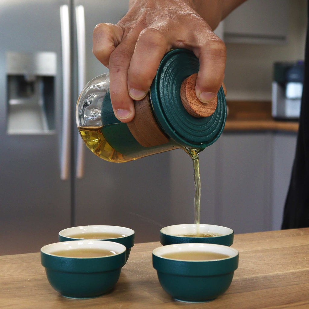 Service à thé - Voyage en montagne - Théière, quatre tasses et étui de voyage