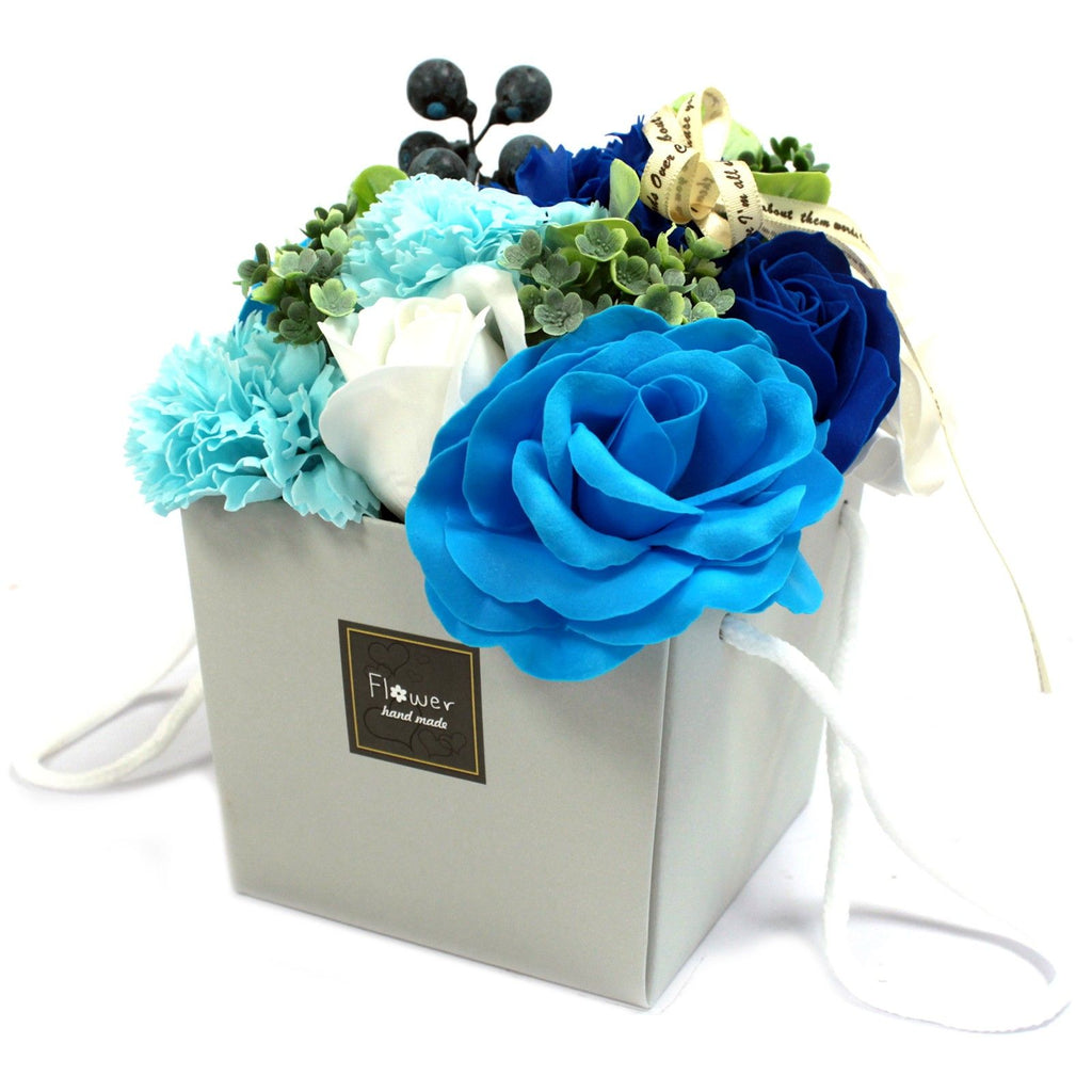 Bouquet de fleurs de savon - Roses bleues et œillets